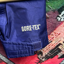 Load image into Gallery viewer, Y2K The North Face Gore-Tex Jacket Size Large