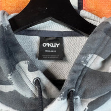 Load image into Gallery viewer, Oakley Street Logo Hooded Camo Hoodie Size Small