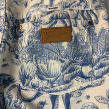 Load image into Gallery viewer, Wrangler Women’s Nautical Print Wanderer Flare Jeans Size 34”