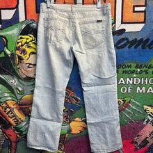 Load image into Gallery viewer, Y2K Women’s Angel Jeans Size 29”