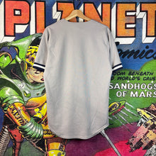 Load image into Gallery viewer, Y2K New York Yankees Jersey Size Medium