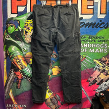 Load image into Gallery viewer, No Boundaries Cargo Pants Size 36”
