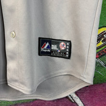 Load image into Gallery viewer, Y2K New York Yankees Jersey Size Medium