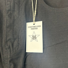 Load image into Gallery viewer, NWT Vale Lives Baggy Star Cargo Pants Black Size 36”