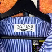 Load image into Gallery viewer, VALE Spirit Of The West Button Up Shirt Size Large