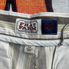 Load image into Gallery viewer, Y2K Phat Farms Striped Shorts Size 33"