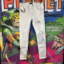 Load image into Gallery viewer, Purple Brand Painted White Denim Jeans Size 33"