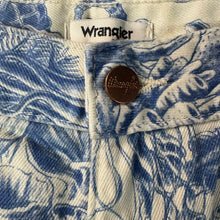 Load image into Gallery viewer, Wrangler Women’s Nautical Print Wanderer Flare Jeans Size 34”