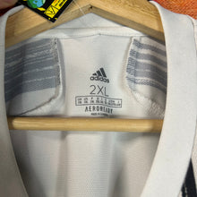 Load image into Gallery viewer, Adidas Juventus Striped Soccer Jersey Size 2XL