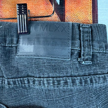 Load image into Gallery viewer, Y2K Five Elementz Jeans Size 38"