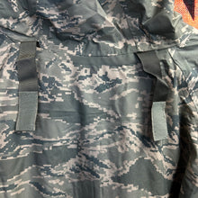 Load image into Gallery viewer, Military Digi Camo Parka Size Large