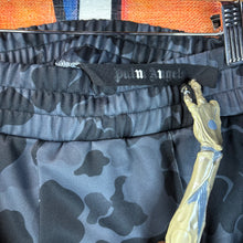 Load image into Gallery viewer, Palm Angels Night Camo Track Shorts Size Large