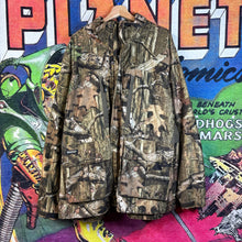 Load image into Gallery viewer, Guide Series TecH20 Camo Hunting Jacket Size XL