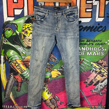 Load image into Gallery viewer, Purple Brand Light Wash Skinny Jeans Size 34”