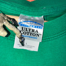 Load image into Gallery viewer, Y2K “Yea God, Boo Devil” Jesus Tee Size L