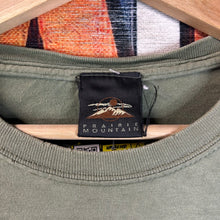 Load image into Gallery viewer, Y2K Alaska Wildlife Tee Size XL