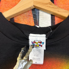 Load image into Gallery viewer, Vintage Looney Tunes "Irish Tasmanian Devil" Tee Size XL