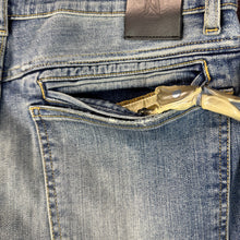 Load image into Gallery viewer, A Ma Maniére Distressed Skinny Jeans Size 32