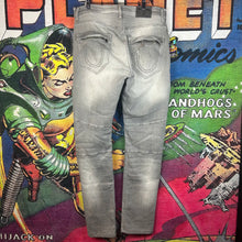 Load image into Gallery viewer, True Religion Biker Jeans Size 33”