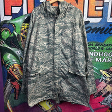 Load image into Gallery viewer, Military Digi Camo Parka Size Large