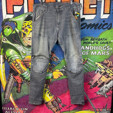Load image into Gallery viewer, G-Star 3D Zip Knee Jeans Size 38"