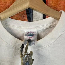 Load image into Gallery viewer, Y2K 2003 Christian "Love Built A Bridge" Tee Size Large