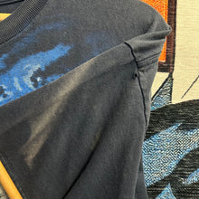 Load image into Gallery viewer, Wolves Howling Tee Size Large