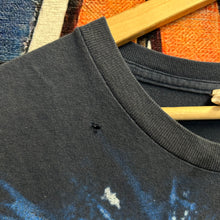 Load image into Gallery viewer, Wolves Howling Tee Size Large