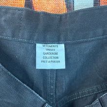 Load image into Gallery viewer, VETEMENTS Destroyed Baggy Jeans Size 32”