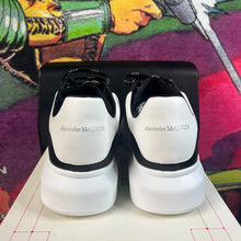 Load image into Gallery viewer, Alexander McQueen Oversized Sneakers Black White Size 44.5 / 11.5
