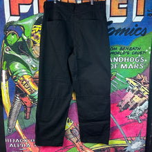 Load image into Gallery viewer, NWT Vale Lives Baggy Star Cargo Pants Black Size 36”