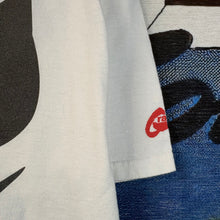 Load image into Gallery viewer, Vintage 2004 Harley Quinn DC Comic Graphitti Tee Size Medium