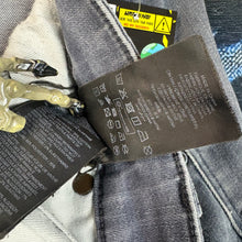 Load image into Gallery viewer, G-Star 3D Zip Knee Jeans Size 38"