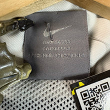 Load image into Gallery viewer, Y2K Navy and White Nike windbreaker Jacket Youth Large