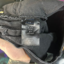 Load image into Gallery viewer, VETEMENTS Destroyed Baggy Jeans Size 32”