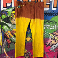 Load image into Gallery viewer, Two-Toned Robin Jeans Size 40"