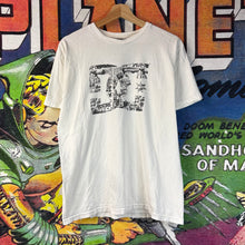 Load image into Gallery viewer, DC Shoes Logo Tee Size Medium