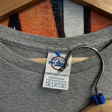 Load image into Gallery viewer, Looney Tunes Characters Tee Size XL