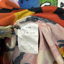 Load image into Gallery viewer, Valentino Camoushuffle Tee Size Large
