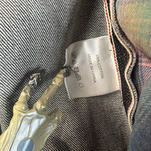 Load image into Gallery viewer, Neux Debut Denim Shorts Size 30&quot;
