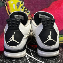 Load image into Gallery viewer, Air Jordan Black Military 4’s Size 9.5
