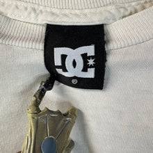 Load image into Gallery viewer, DC Shoes Logo Tee Size Medium
