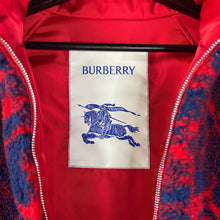 Load image into Gallery viewer, Burberry Reversible Rose Fleece Jacket Size 46 / Large
