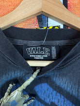 Load image into Gallery viewer, Vale Forever Ravens Big Tee Size Medium
