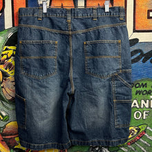 Load image into Gallery viewer, Y2K BuiltRite Wide Leg Baggy Jorts Size 36
