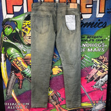 Load image into Gallery viewer, NWT Purple Mud Wash Jeans Size 40”
