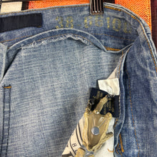 Load image into Gallery viewer, Y2K MFG Marithé + François Girbaud Jeans Size 32&quot;
