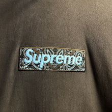 Load image into Gallery viewer, Supreme Bandana Box Logo Hoodie Size Medium
