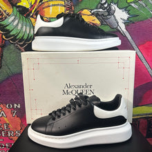 Load image into Gallery viewer, Alexander McQueen Oversized Sneakers Black White Size 44.5 / 11.5
