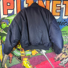 Load image into Gallery viewer, GV Gallery Raspberry Hills Navy Blue Bomber Jacket Size Medium
